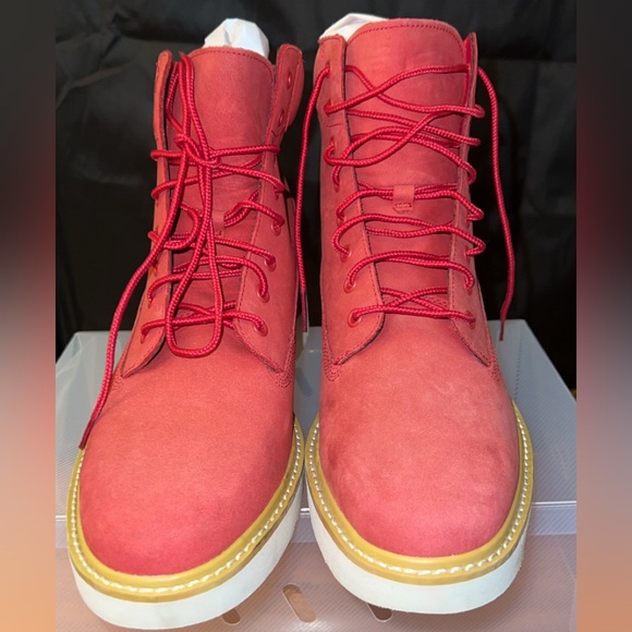 Timberland Women’s Red Boots - Picture 5 of 7